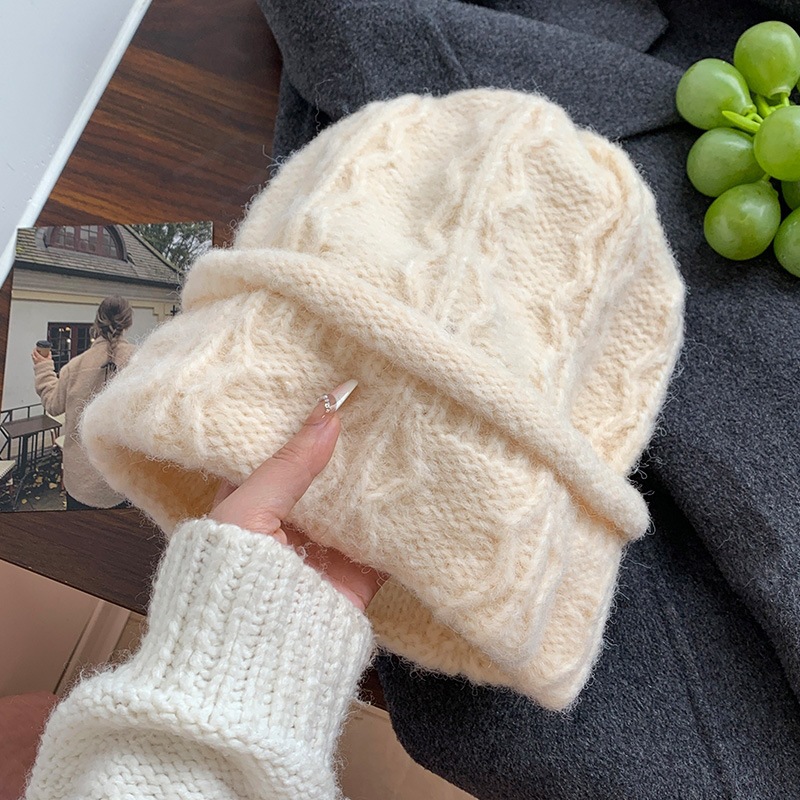 Cream Cable Knit Beanie Women  - огляд і ціна Beanie Cuffed Knit